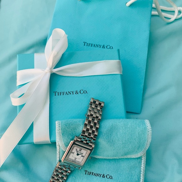 Authentic Tiffany & Co stainless steal, water proof iconic watch. - Picture 5 of 10
